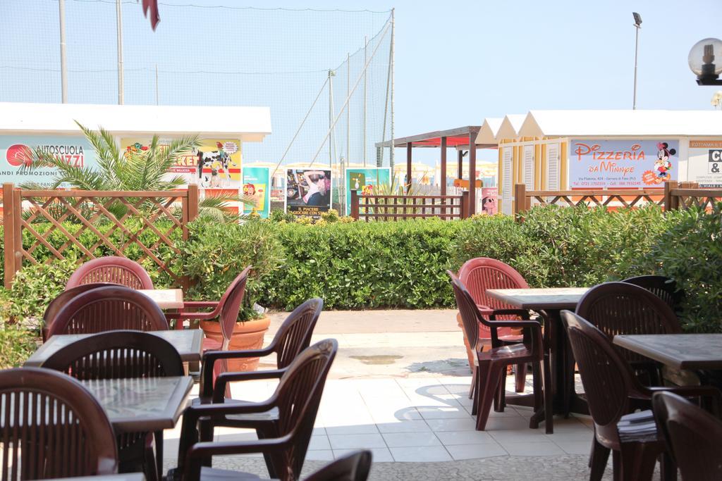 Hotel Cristallo Fano Buitenkant foto
