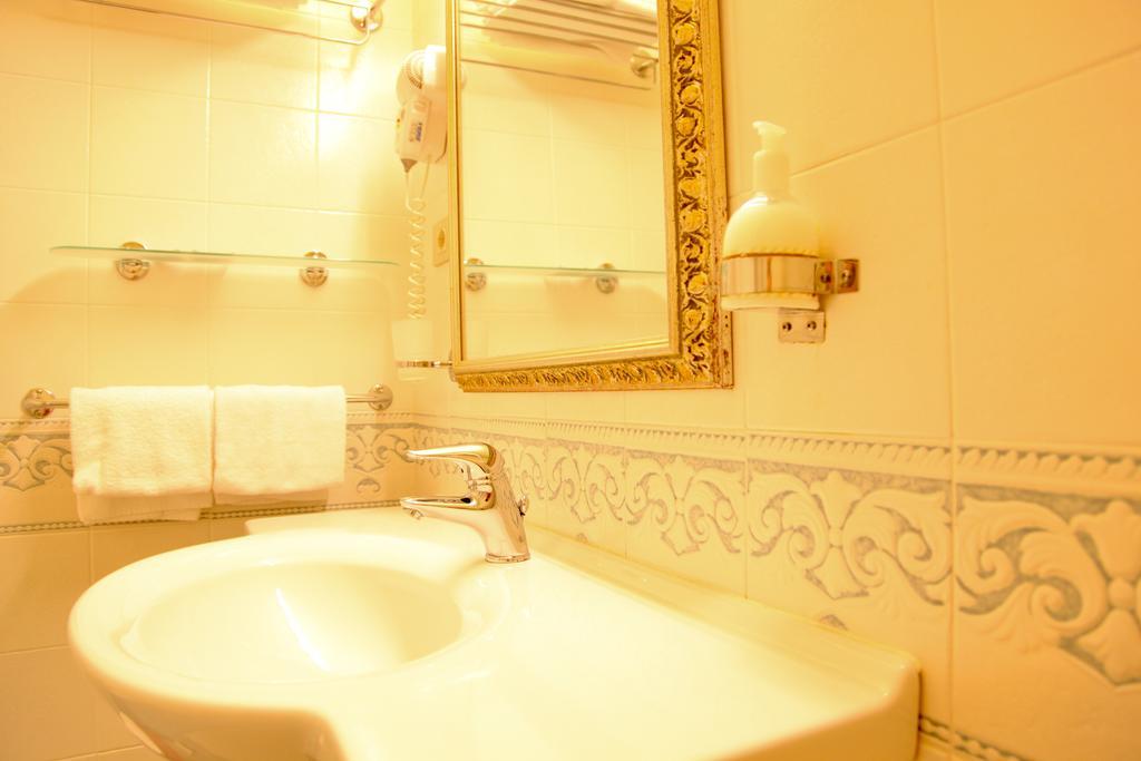 Hotel Cristallo Fano Kamer foto
